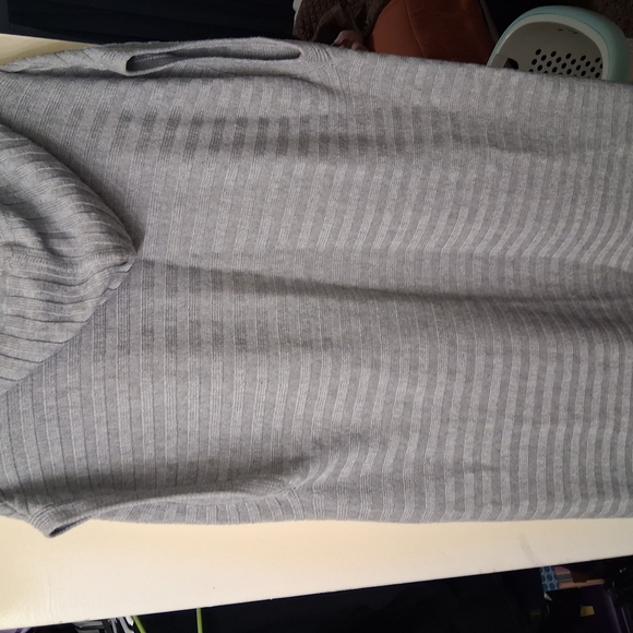 White En Black Market Gray Cardigan Sweater - Picture 3 of 8